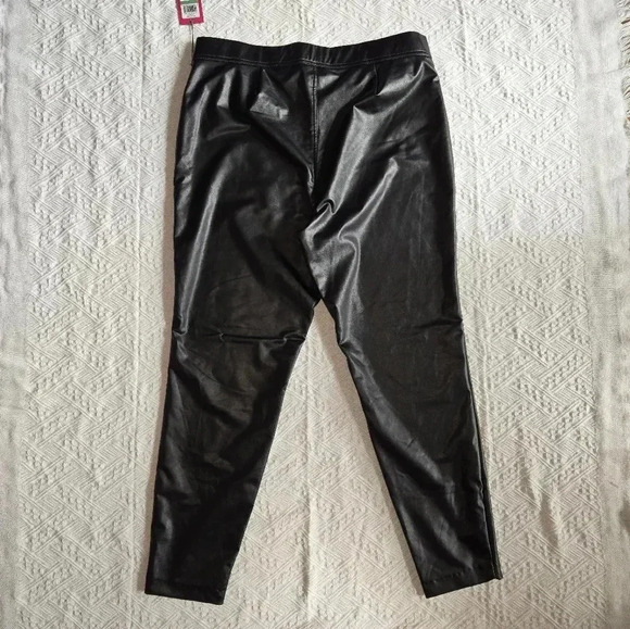 Vince Camuto Faux Leather Pants Sz Large NWT - Picture 2 of 6